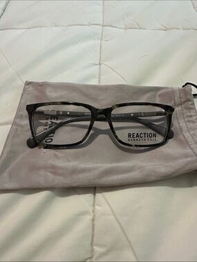 Reaction Kenneth Cole Tortoiseshell Rectangular Glasses in Brown and Black